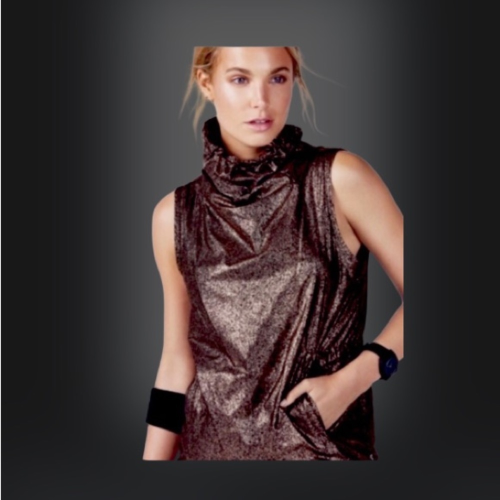 Fabletics top metallic bronzey copper tank top. EUC